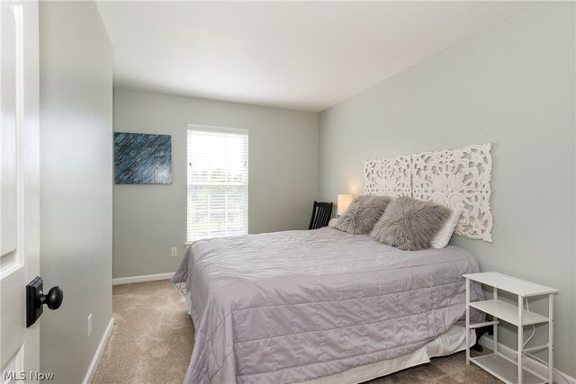 8537 Bentley Drive, Olmsted Falls, OH 44138