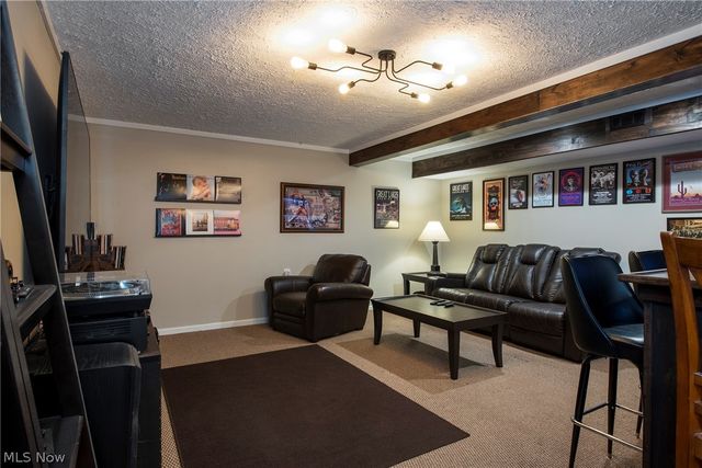 8537 Bentley Drive, Olmsted Falls, OH 44138