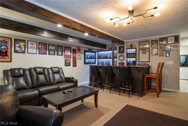 8537 Bentley Drive, Olmsted Falls, OH 44138