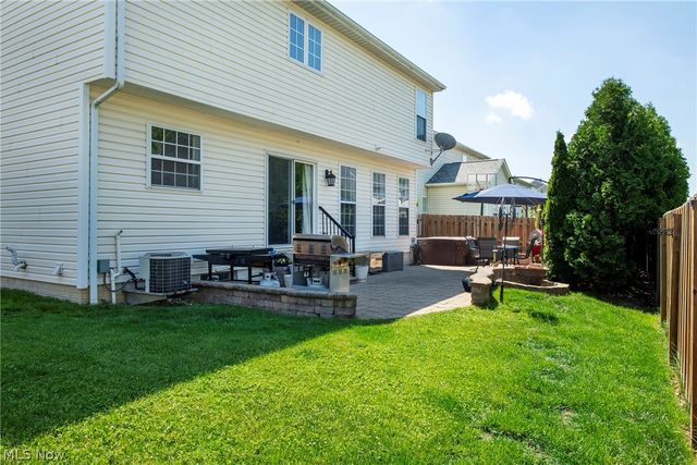 8537 Bentley Drive, Olmsted Falls, OH 44138