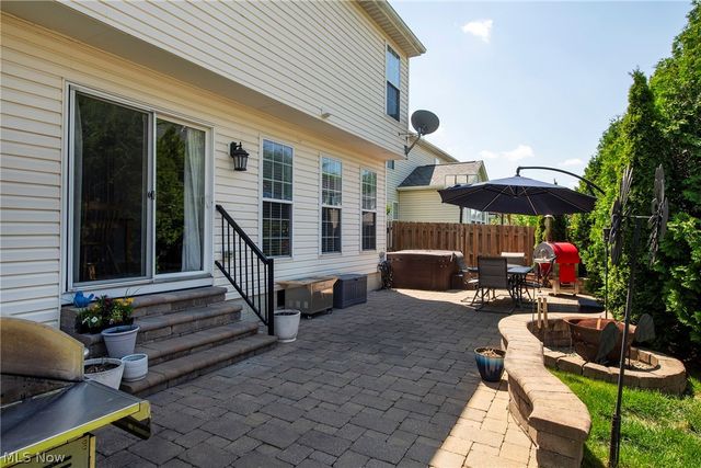 8537 Bentley Drive, Olmsted Falls, OH 44138