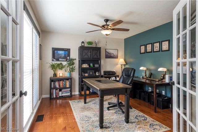 8537 Bentley Drive, Olmsted Falls, OH 44138