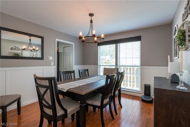 8537 Bentley Drive, Olmsted Falls, OH 44138