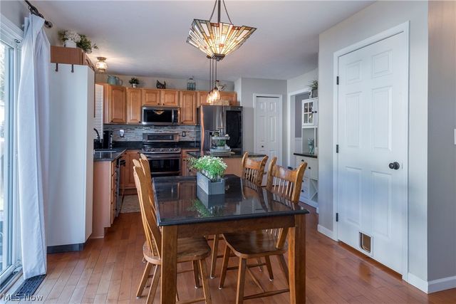 8537 Bentley Drive, Olmsted Falls, OH 44138