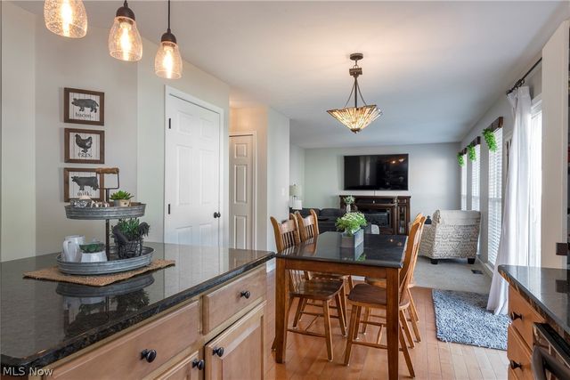 8537 Bentley Drive, Olmsted Falls, OH 44138
