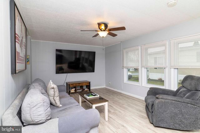 359 WOODSTREAM WAY, North Wales, PA 19454