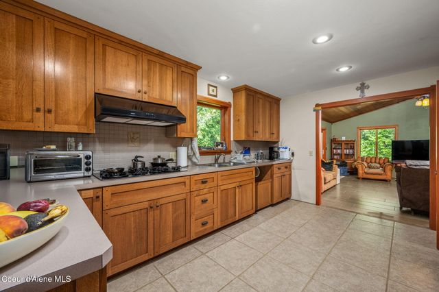 25739 N Good Hope RD, Athol, ID 83801