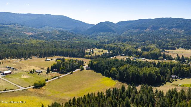 25739 N Good Hope RD, Athol, ID 83801
