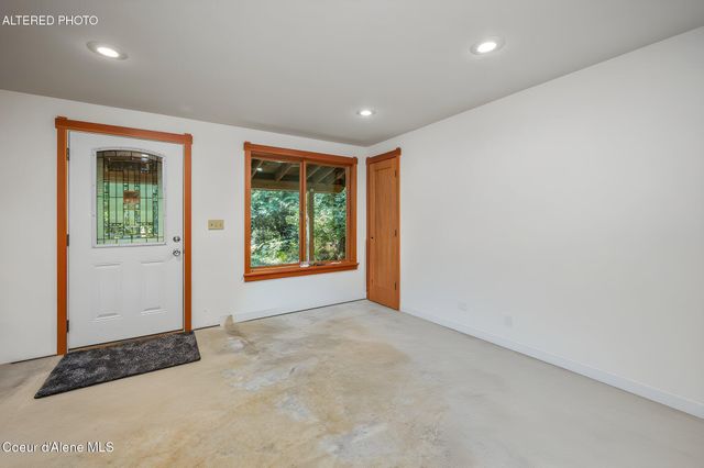 25739 N Good Hope RD, Athol, ID 83801
