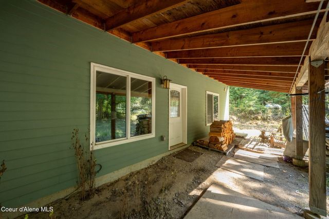 25739 N Good Hope RD, Athol, ID 83801