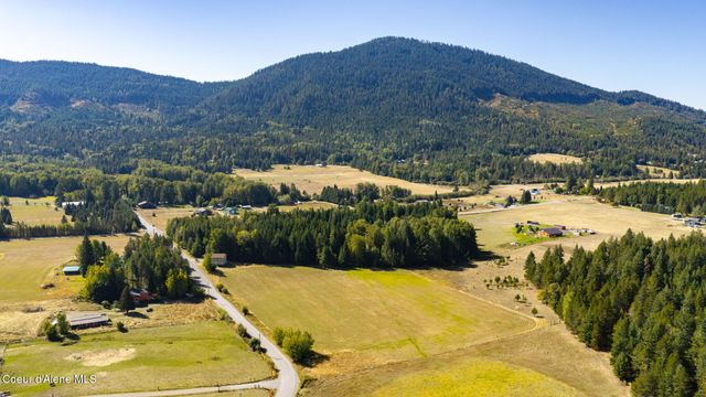 25739 N Good Hope RD, Athol, ID 83801