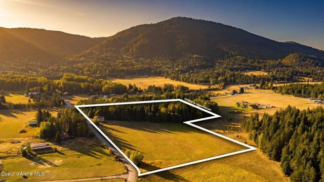 25739 N Good Hope RD, Athol, ID 83801
