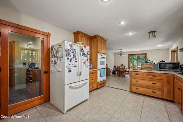25739 N Good Hope RD, Athol, ID 83801