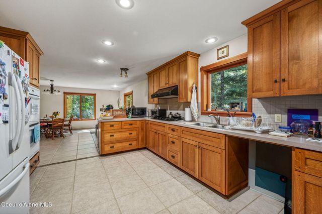 25739 N Good Hope RD, Athol, ID 83801