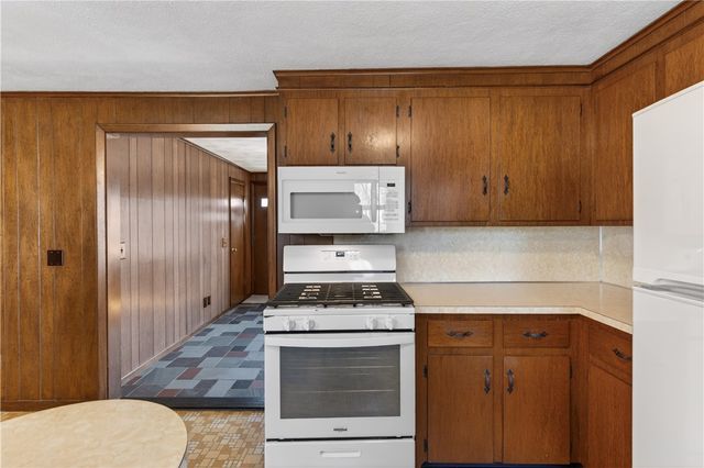 17 Crawford Street, Cranston, RI 02910