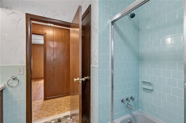 17 Crawford Street, Cranston, RI 02910