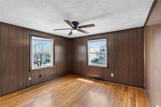 17 Crawford Street, Cranston, RI 02910