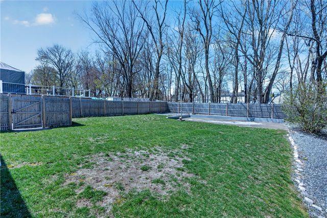 17 Crawford Street, Cranston, RI 02910