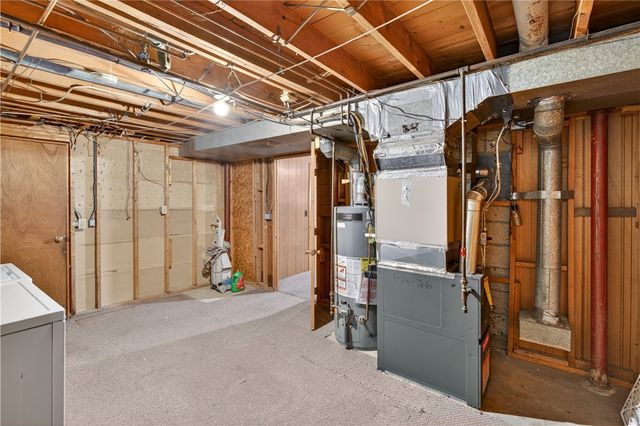 17 Crawford Street, Cranston, RI 02910