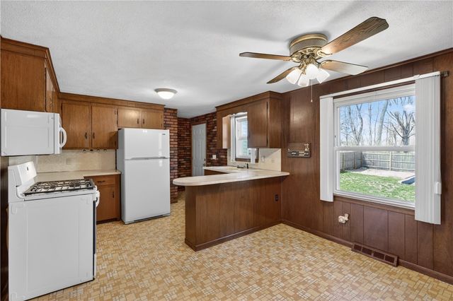 17 Crawford Street, Cranston, RI 02910