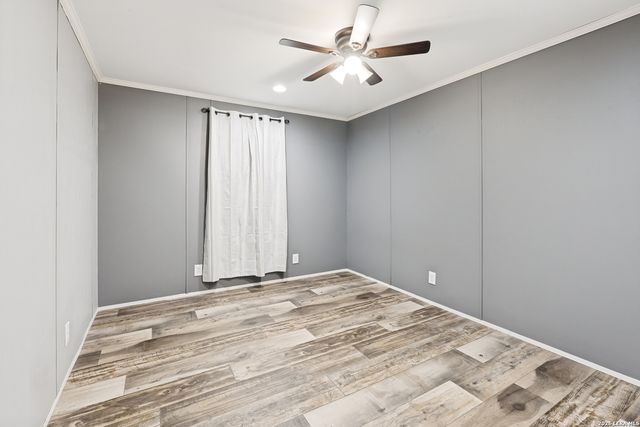 337 DEWEY LN, Seguin, TX 78155