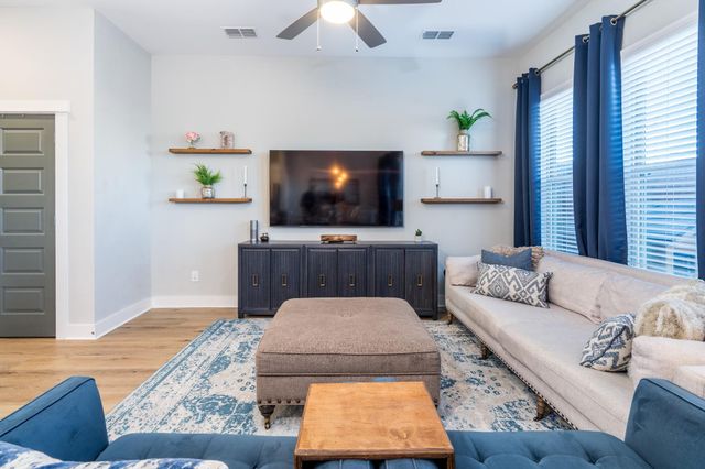 968 Ford Pines Lane, Houston, TX 77091