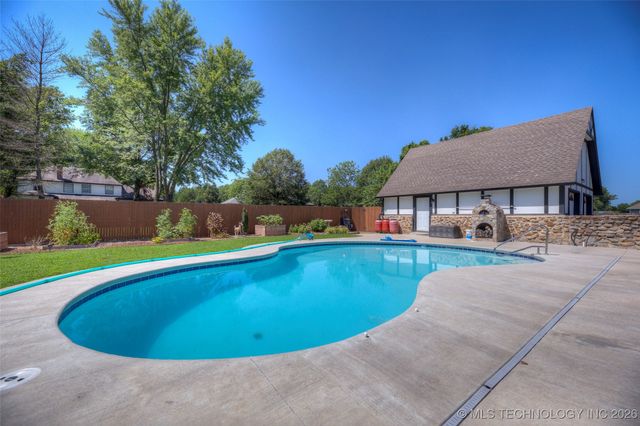 17834 E 93rd Street North, Owasso, OK 74055