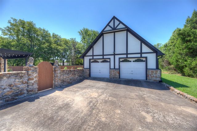 17834 E 93rd Street North, Owasso, OK 74055