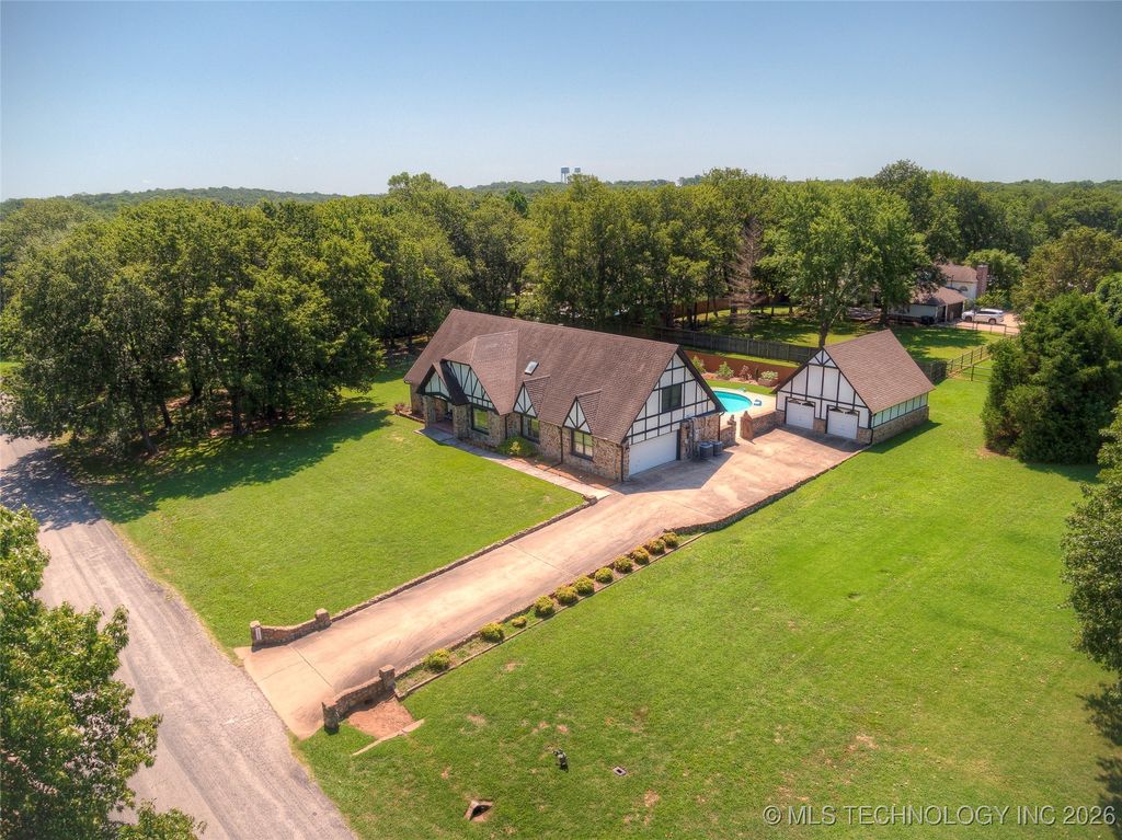 17834 E 93rd Street North, Owasso, OK 74055