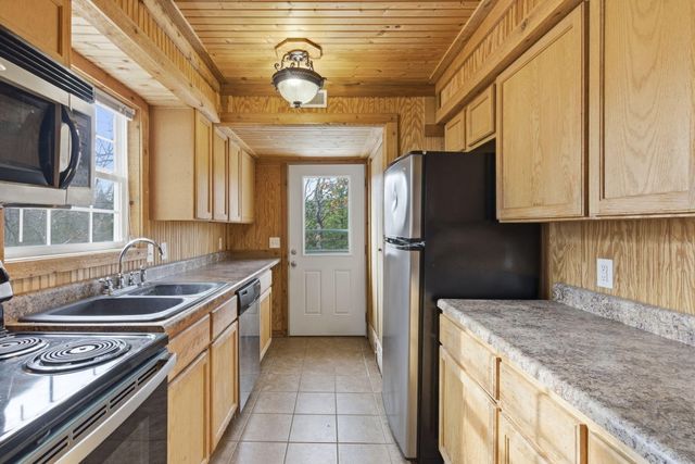 25986 Willow Road, Hermitage, MO 65668