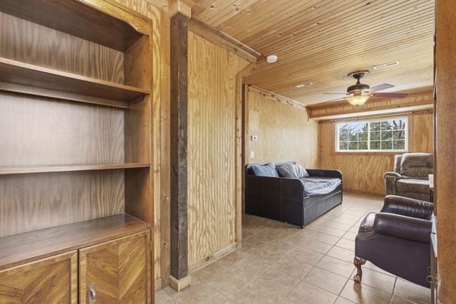 25986 Willow Road, Hermitage, MO 65668