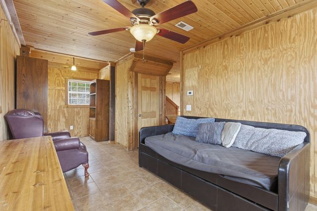 25986 Willow Road, Hermitage, MO 65668