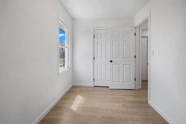 2924 Pock Ln, Stockton, CA 95205