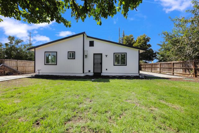2924 Pock Ln, Stockton, CA 95205