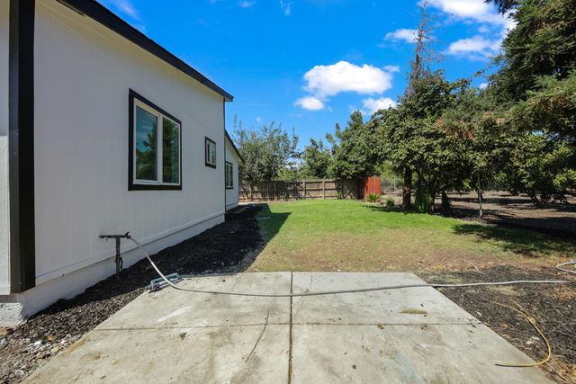 2924 Pock Ln, Stockton, CA 95205
