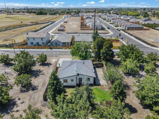 2924 Pock Ln, Stockton, CA 95205