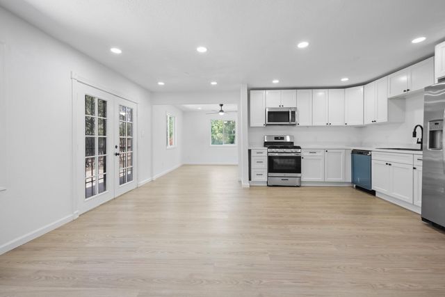 2924 Pock Ln, Stockton, CA 95205