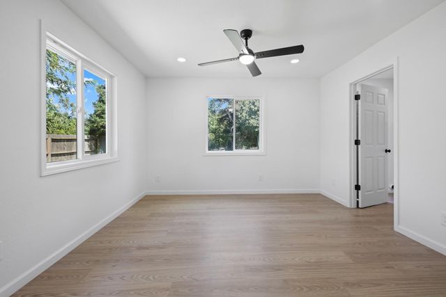 2924 Pock Ln, Stockton, CA 95205