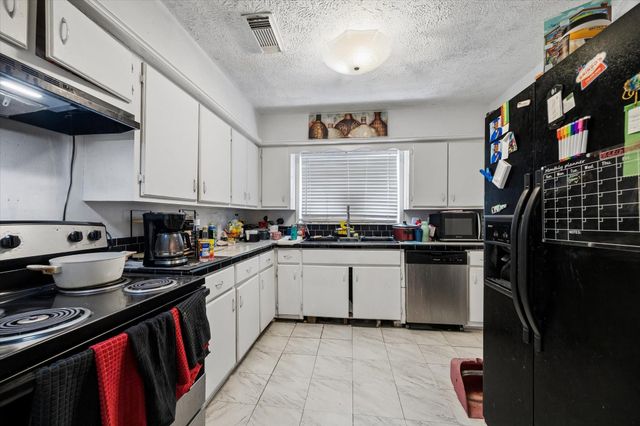 218 Victoria Drive, Houston, TX 77022