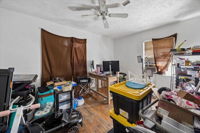 218 Victoria Drive, Houston, TX 77022