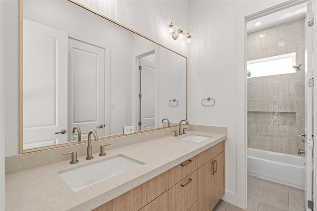 1424 E 33rd Street, Houston, TX 77022
