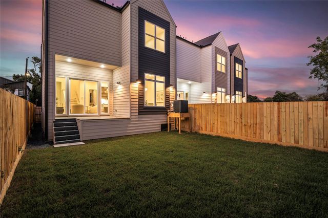 1424 E 33rd Street, Houston, TX 77022