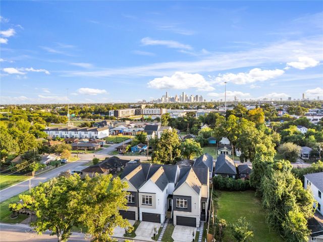 1424 E 33rd Street, Houston, TX 77022
