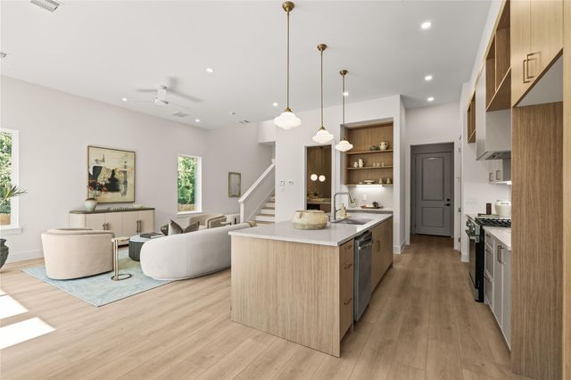 1424 E 33rd Street, Houston, TX 77022