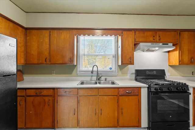 1650 N Meade Street, South Bend, IN 46628