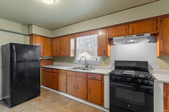 1650 N Meade Street, South Bend, IN 46628