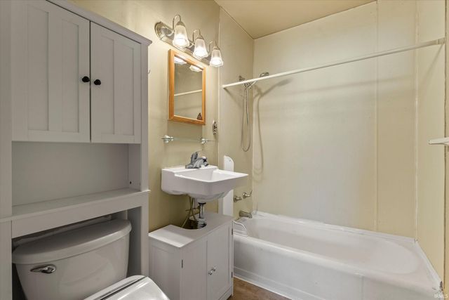 1650 N Meade Street, South Bend, IN 46628