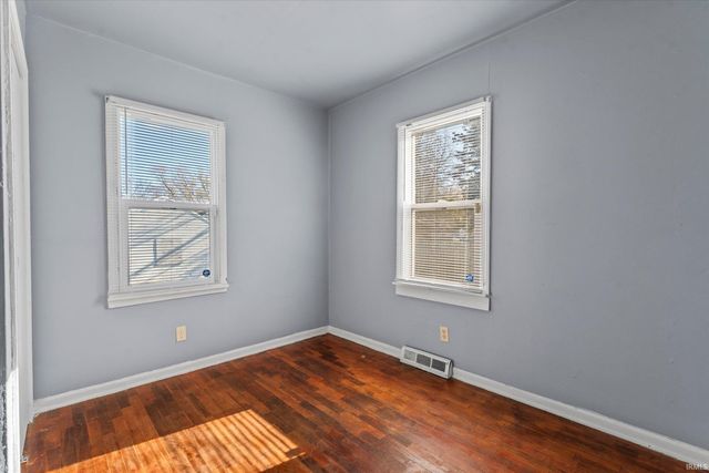 1650 N Meade Street, South Bend, IN 46628