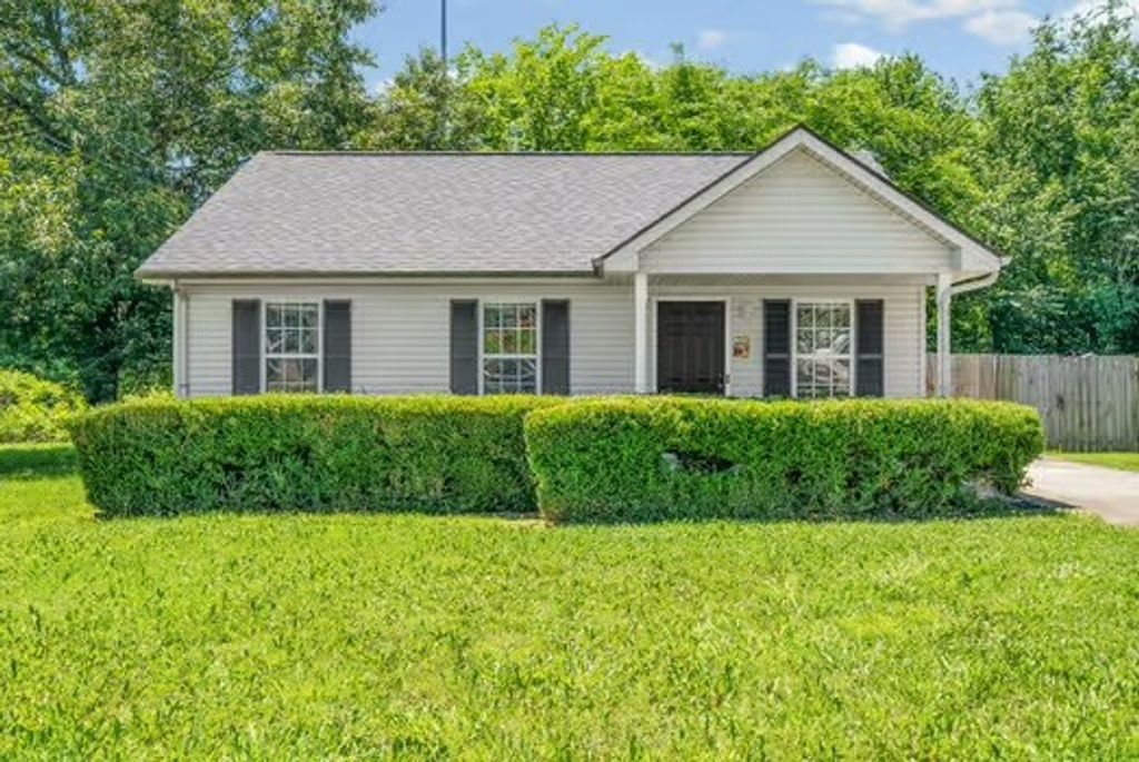 254 Fritz Cir, Clarksville, TN 37042