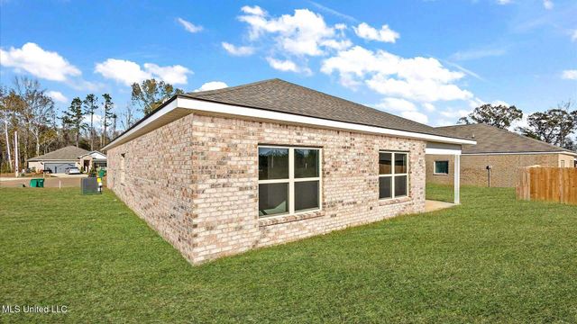 800 Fairway Avenue, Byram, MS 39272